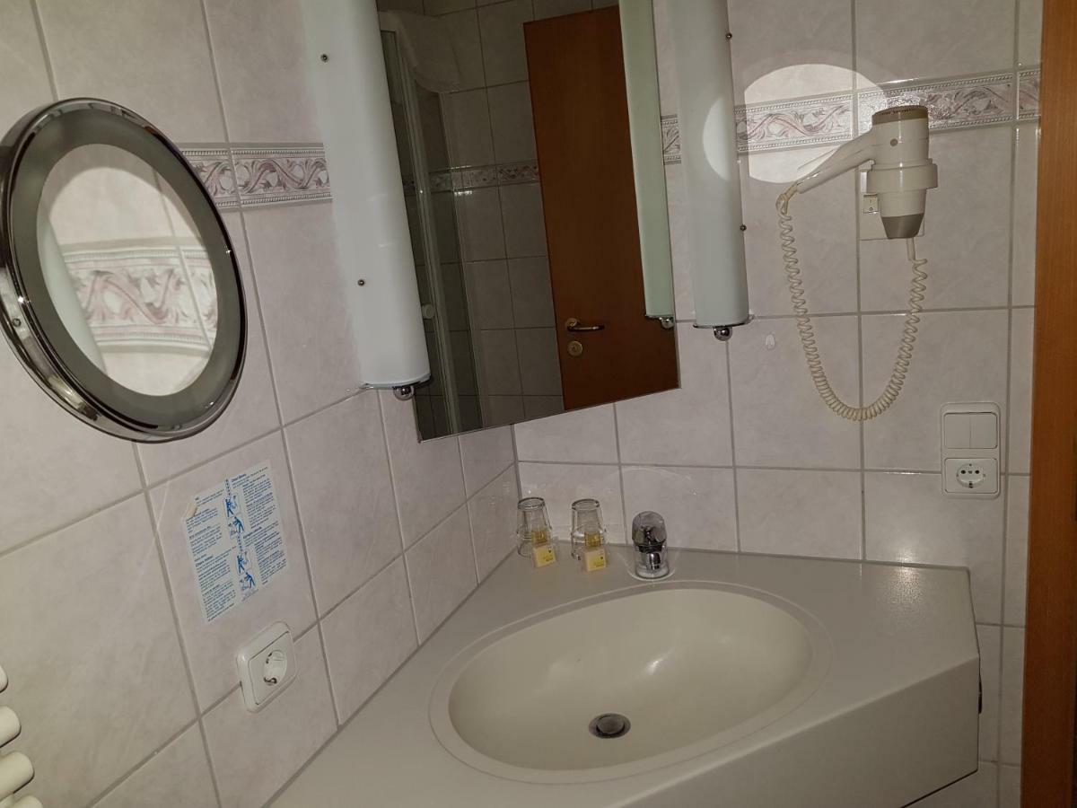 Hotel Gallmersgarten מראה חיצוני תמונה